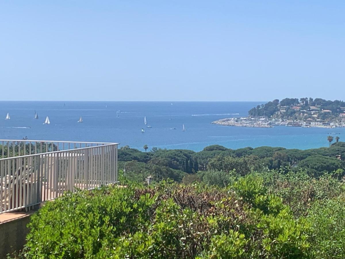 Les Citronniers - Splendide Vue Mer Acces Plage A Pieds A 5 Minutes Cavalaire-sur-Mer Eksteriør billede